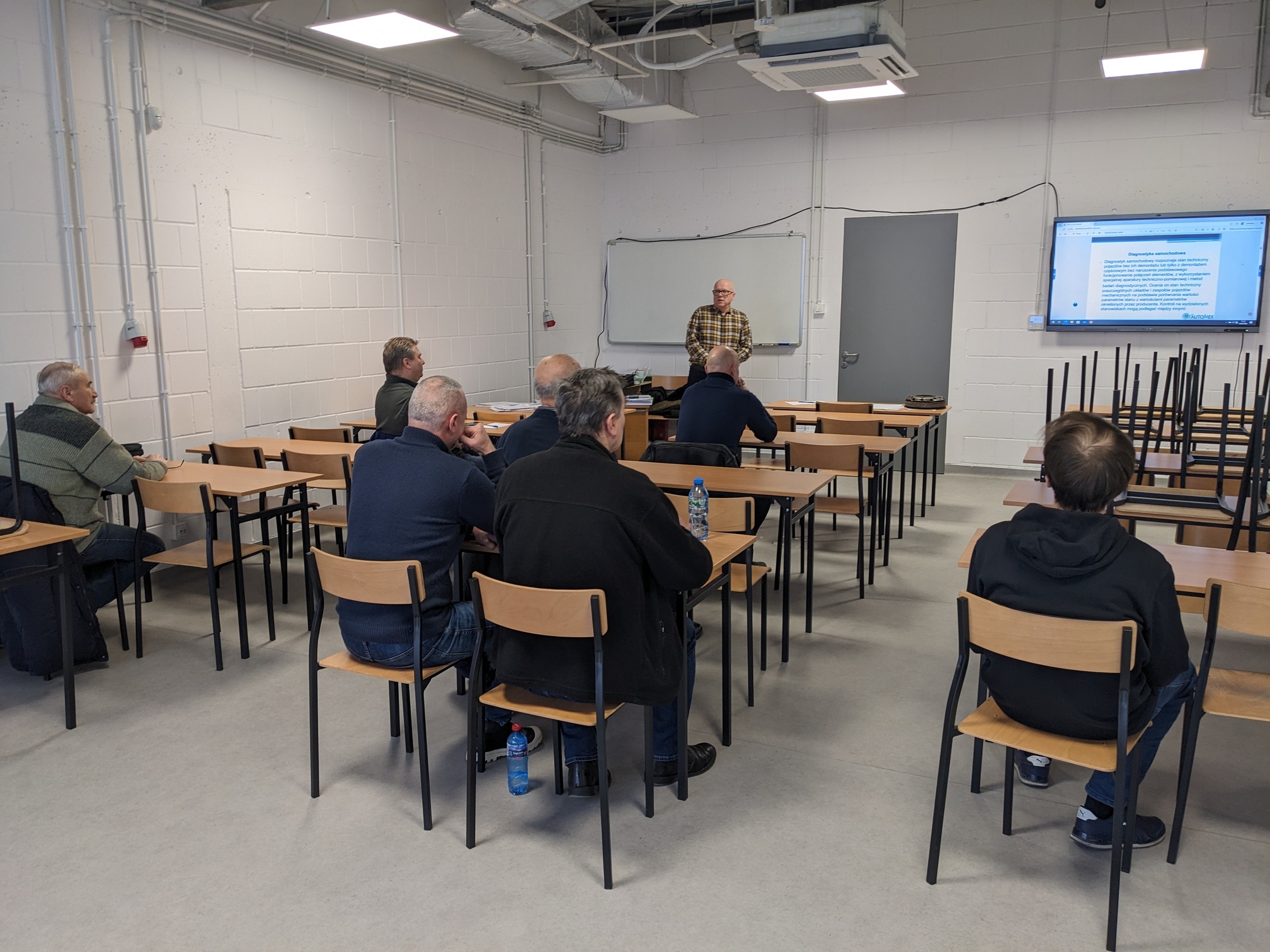 Start szkolenia "Obsługa pojazdów hybrydowych i elektrycznych" dla osób dorosłych obsługa1 01